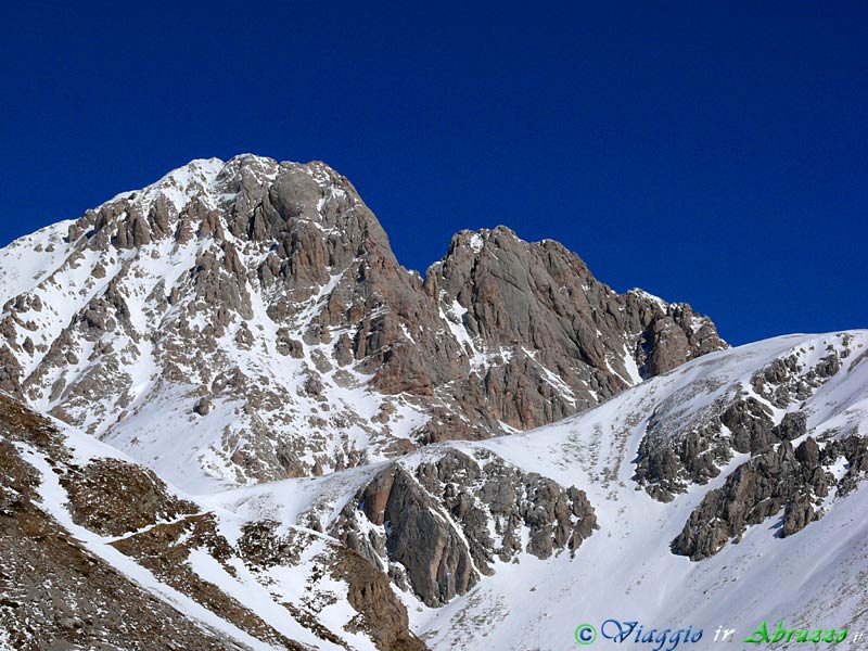 12-P1000392+.jpg - 12-P1000392+.jpg - Il Corno Grande (2.912 m.), la vetta più alta della catena appenninica.