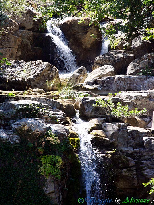 09-IMG_3659+.jpg - 09-IMG_3659+.jpg - Le Cascate del Verde (particolare).