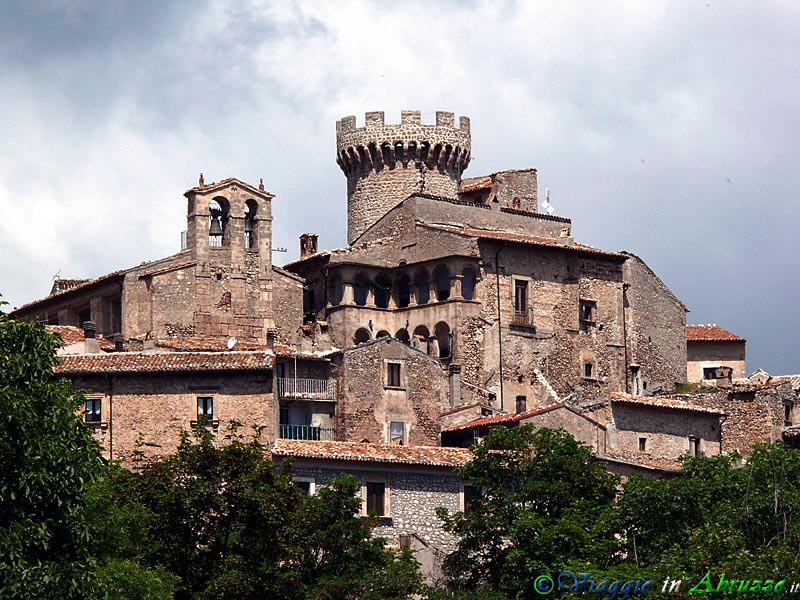 15-P1180853+.jpg - 15-P1180853+.jpg - Santo Stefano di Sessanio, 'I Borghi più Belli d'Italia, nel Parco Nazionale del Gran Sasso e Monti della Laga.