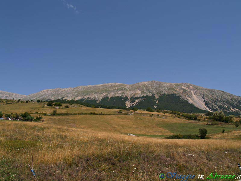11-P8198445+.jpg - 11-P8198445+.jpg - Panorama dal borgo.