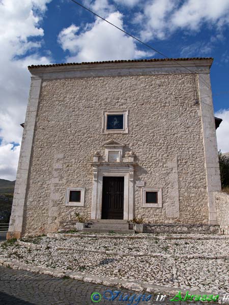 06_P8270017+.jpg - 06_P8270017+.jpg - Una chiesa del borgo.