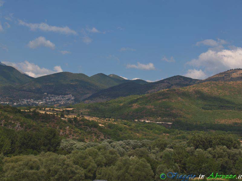 20_P8059234+.jpg - 20_P8059234+.jpg - Panorama del territorio circostante.