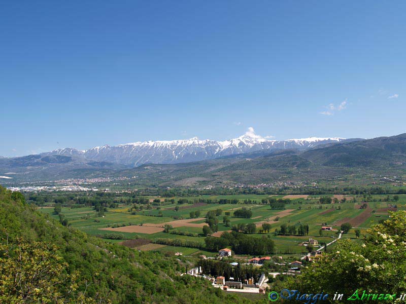 22_P5044145+.jpg - 22_P5044145+.jpg - Panorama dal convento di S. Angelo d'Ocre.