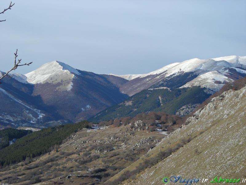 06_DSCN0409+.jpg - 06_DSCN0409+.jpg - I monti attorno ad Opi.