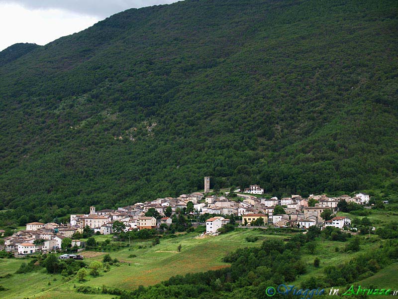 02-P5305403+.jpg - 02-P5305403+.jpg - Panorama del suggestivo borgo.
