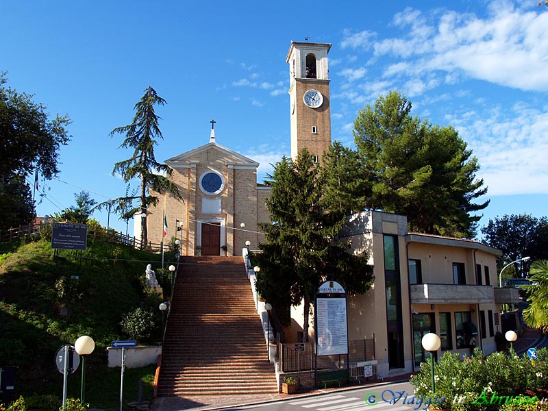 02-PA032384+.jpg - 02-PA032384+.jpg - La chiesa di S. Salvatore.