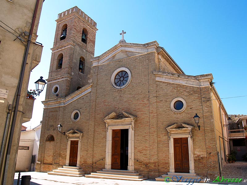 04-P9221559+.jpg - 04-P9221559+.jpg - La chiesa di S. Cristinziano.