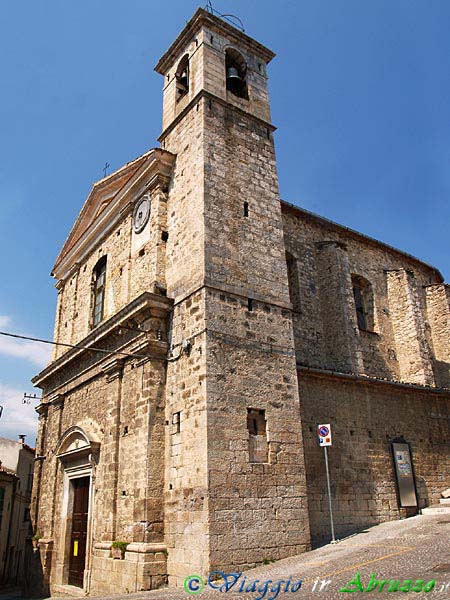 05-P7134100+.jpg - 05-P7134100+.jpg - La chiesa parrocchiale di S. Lorenzo.
