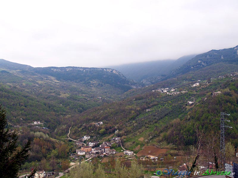 04-P4124521+.jpg - 04-P4124521+.jpg - Panorama dal borgo.