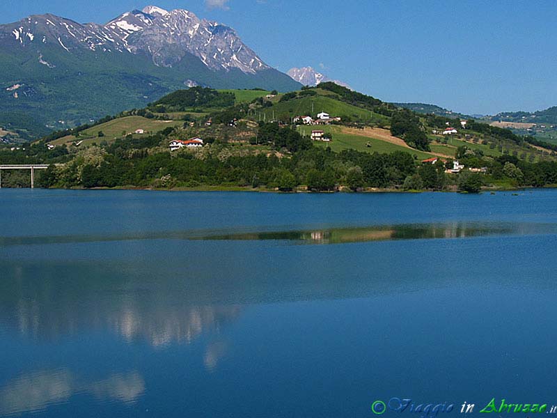 30-P5167461+.jpg - 30-P5167461+.jpg - Il lago di Penne, Riserva Naturale e Oasi WWF.