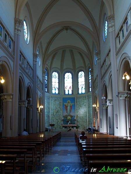 06-P7154683+.jpg - 06-P7154683+.jpg - La chiesa del Sacro Cuore.
