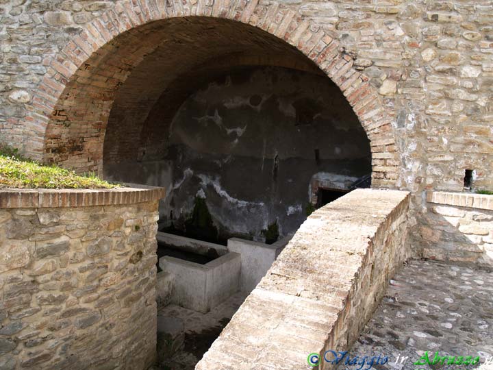 14-P1010892+.jpg - 14-P1010892+.jpg - "Fonte Vecchia".