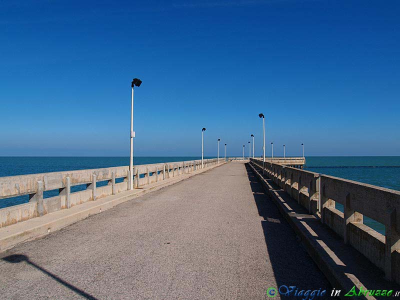 07-PA183410+.jpg